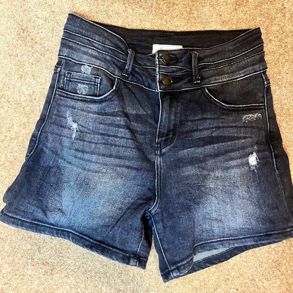 KanCan curvy ultra high shorts